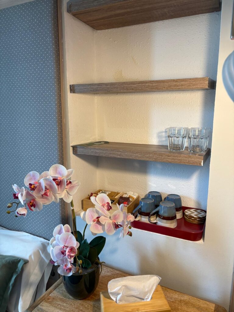 Habitación cuádruple de Hotel Ginebra — fotografía 10
