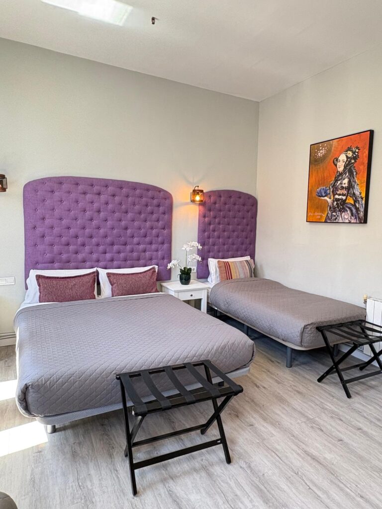 Habitación cuádruple de Hotel Ginebra — fotografía 3