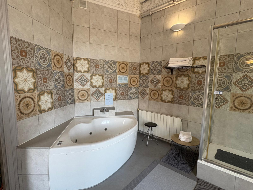 Suite cuádruple de Hotel Ginebra — fotografía 5